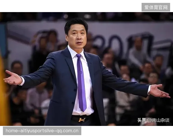 CBA主帅怒摔战术板引发轩然大波：真相背后隐藏的竞技激情与管理智慧